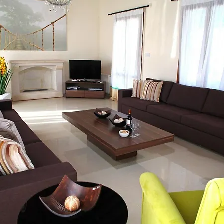 Villa Aphrodite Hills Superior Superior 0403 Air Conditioning 5 Bedrooms *